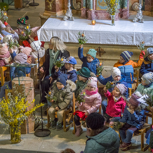 Palmweihe wird zu einem lebendigen Gottesdienst.